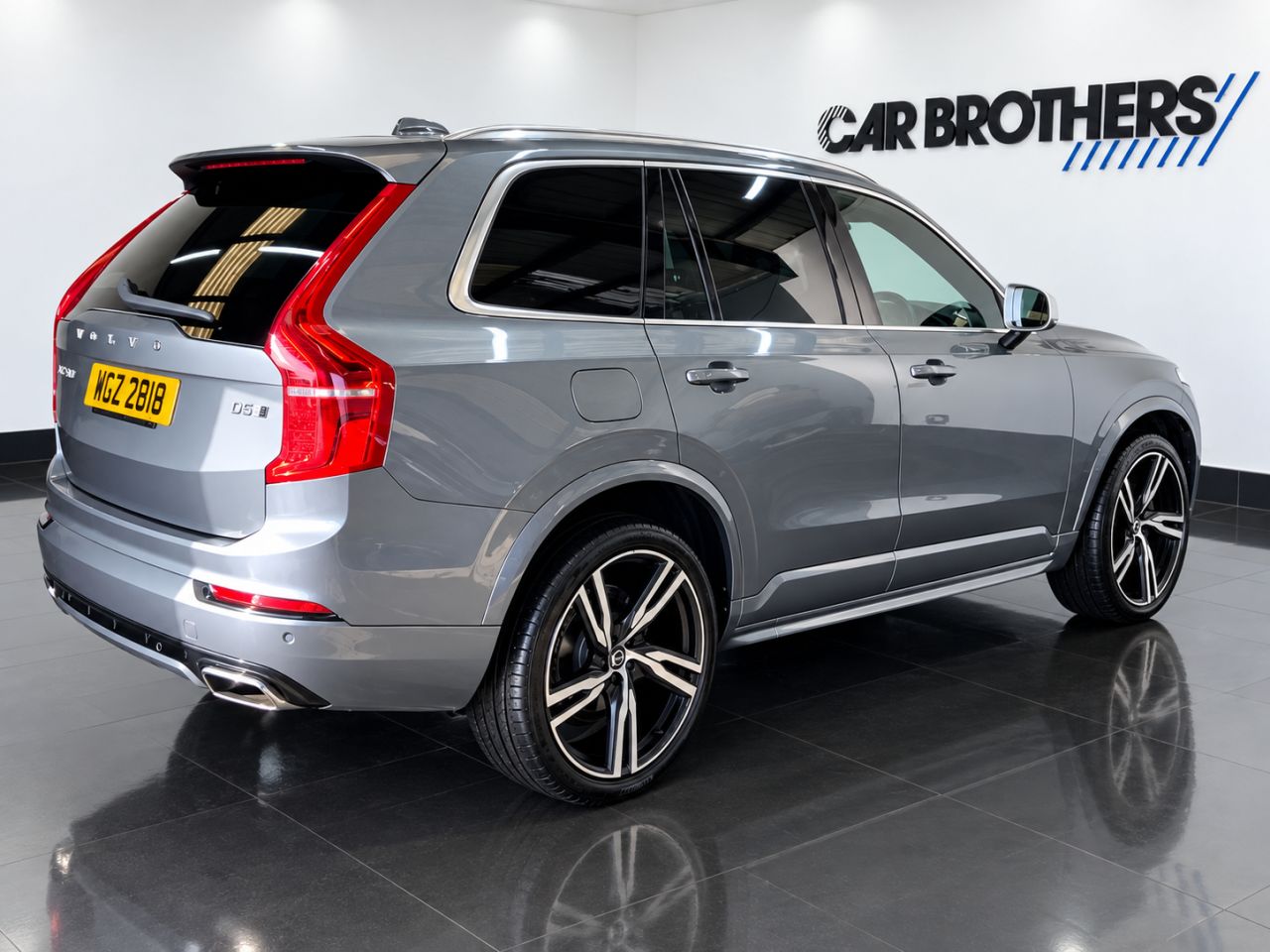 2019 VOLVO XC90 2.0 D5 PowerPulse R-Design Pro SUV 5dr Diesel Auto 4WD Euro 6 (s/s) (235 ps - vehicle photo 7 for sale on PureCar
