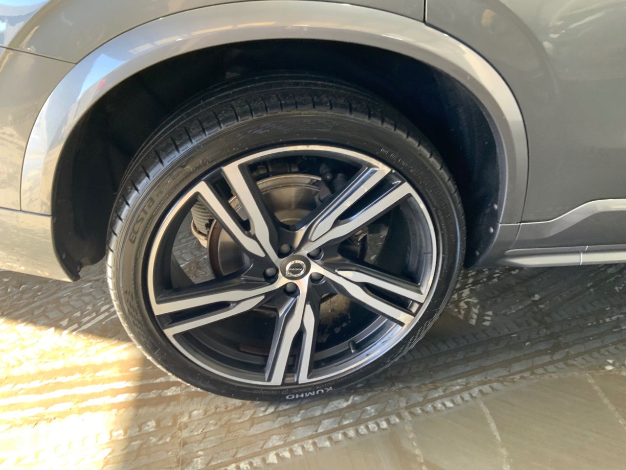 2019 VOLVO XC90 2.0 D5 PowerPulse R-Design Pro SUV 5dr Diesel Auto 4WD Euro 6 (s/s) (235 ps - vehicle photo 14 for sale on PureCar