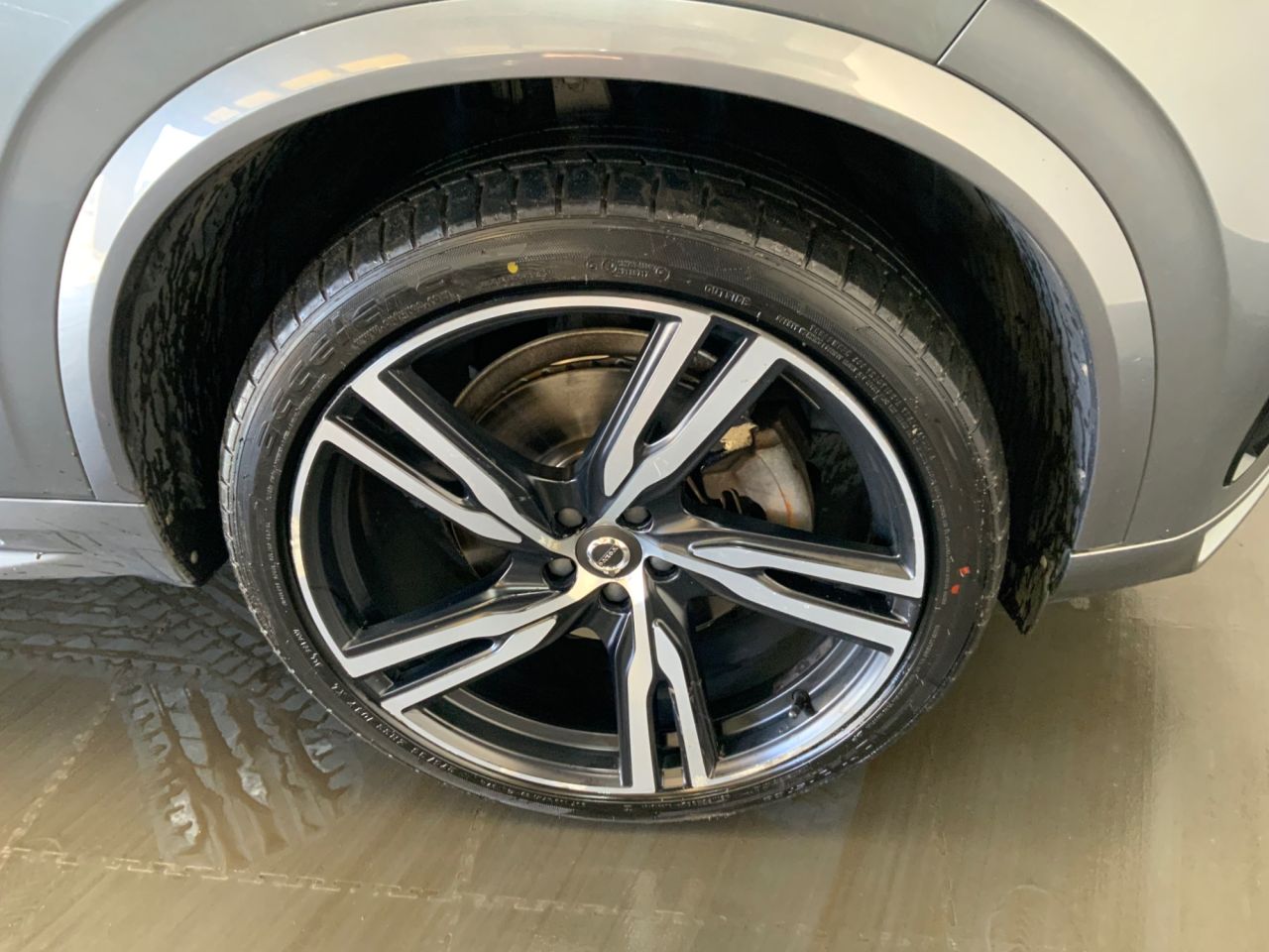 2019 VOLVO XC90 2.0 D5 PowerPulse R-Design Pro SUV 5dr Diesel Auto 4WD Euro 6 (s/s) (235 ps - vehicle photo 15 for sale on PureCar