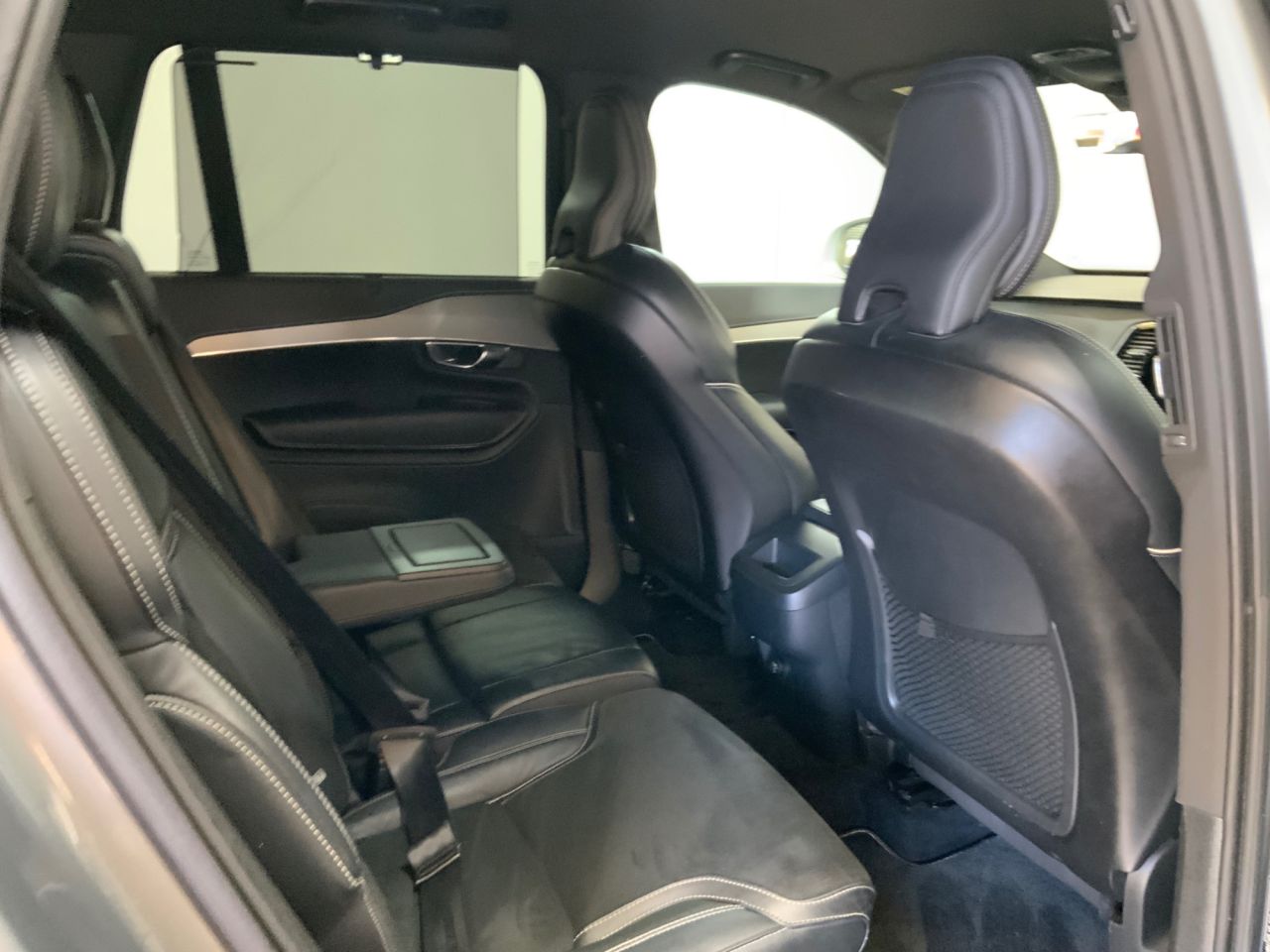 2019 VOLVO XC90 2.0 D5 PowerPulse R-Design Pro SUV 5dr Diesel Auto 4WD Euro 6 (s/s) (235 ps - vehicle photo 18 for sale on PureCar