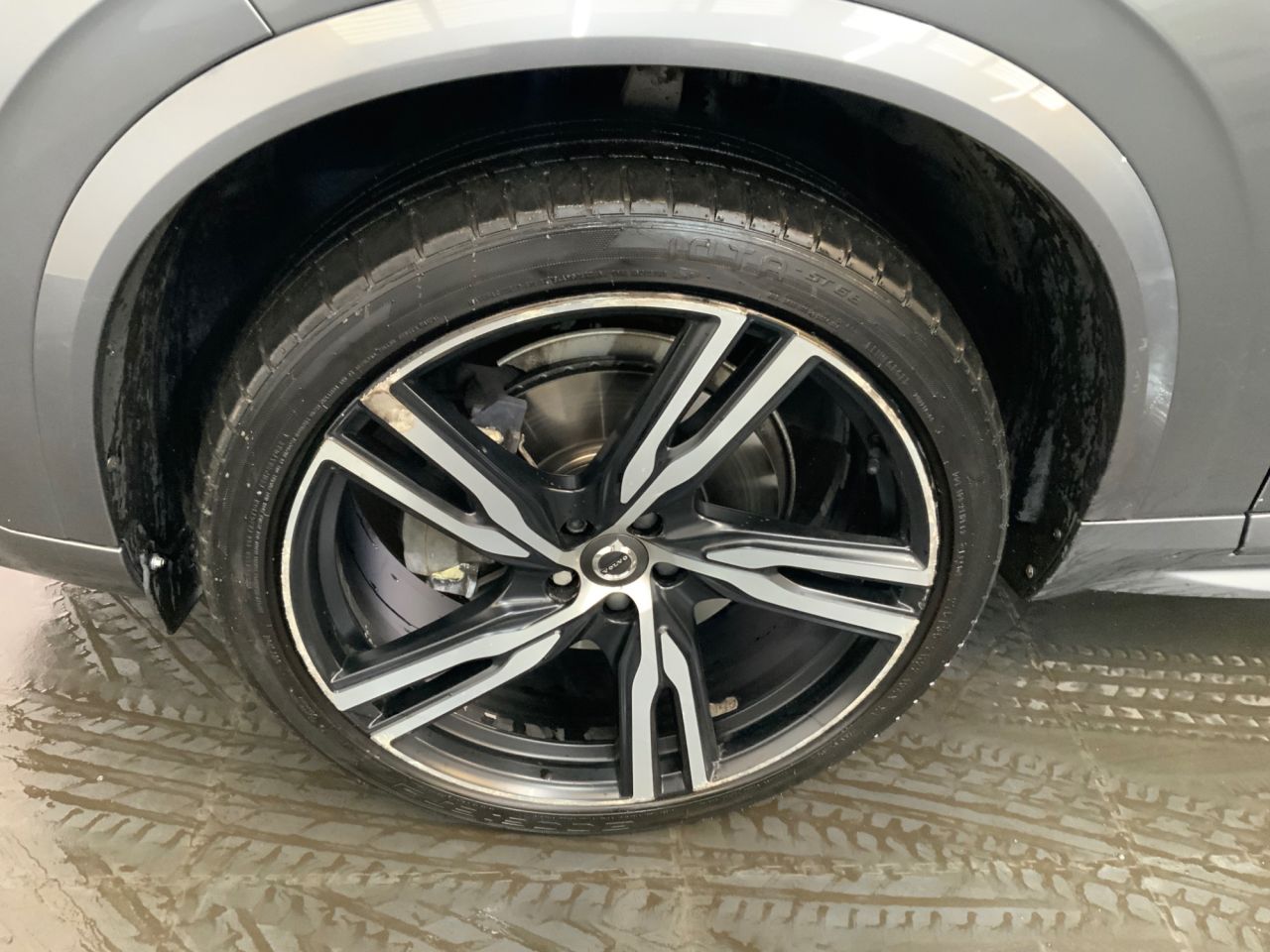 2019 VOLVO XC90 2.0 D5 PowerPulse R-Design Pro SUV 5dr Diesel Auto 4WD Euro 6 (s/s) (235 ps - vehicle photo 13 for sale on PureCar