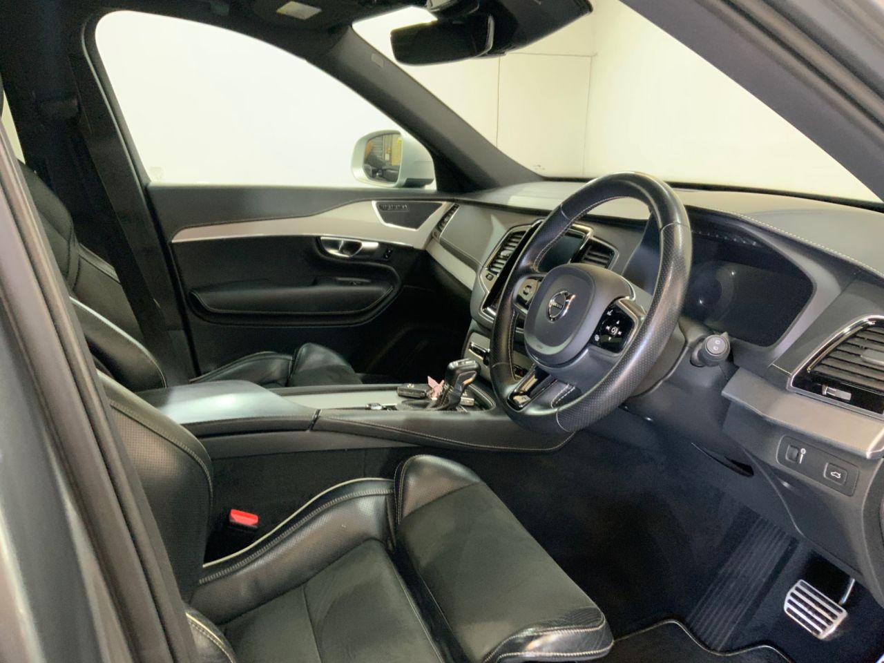2019 VOLVO XC90 2.0 D5 PowerPulse R-Design Pro SUV 5dr Diesel Auto 4WD Euro 6 (s/s) (235 ps - vehicle photo 23 for sale on PureCar