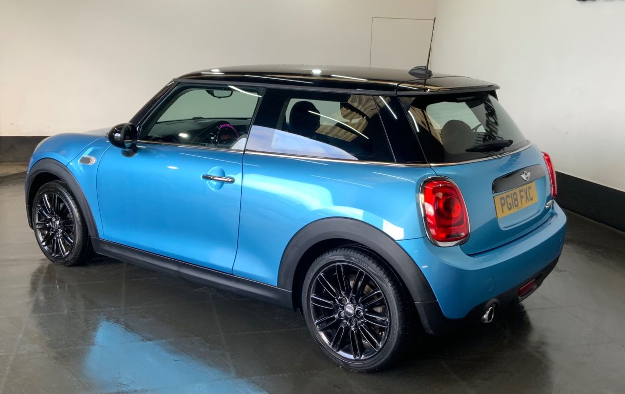 2018 MINI HATCH 1.5 Cooper D Hatchback 3dr Diesel Manual Euro 6 (s/s) (116 ps) - vehicle photo 8 for sale on PureCar