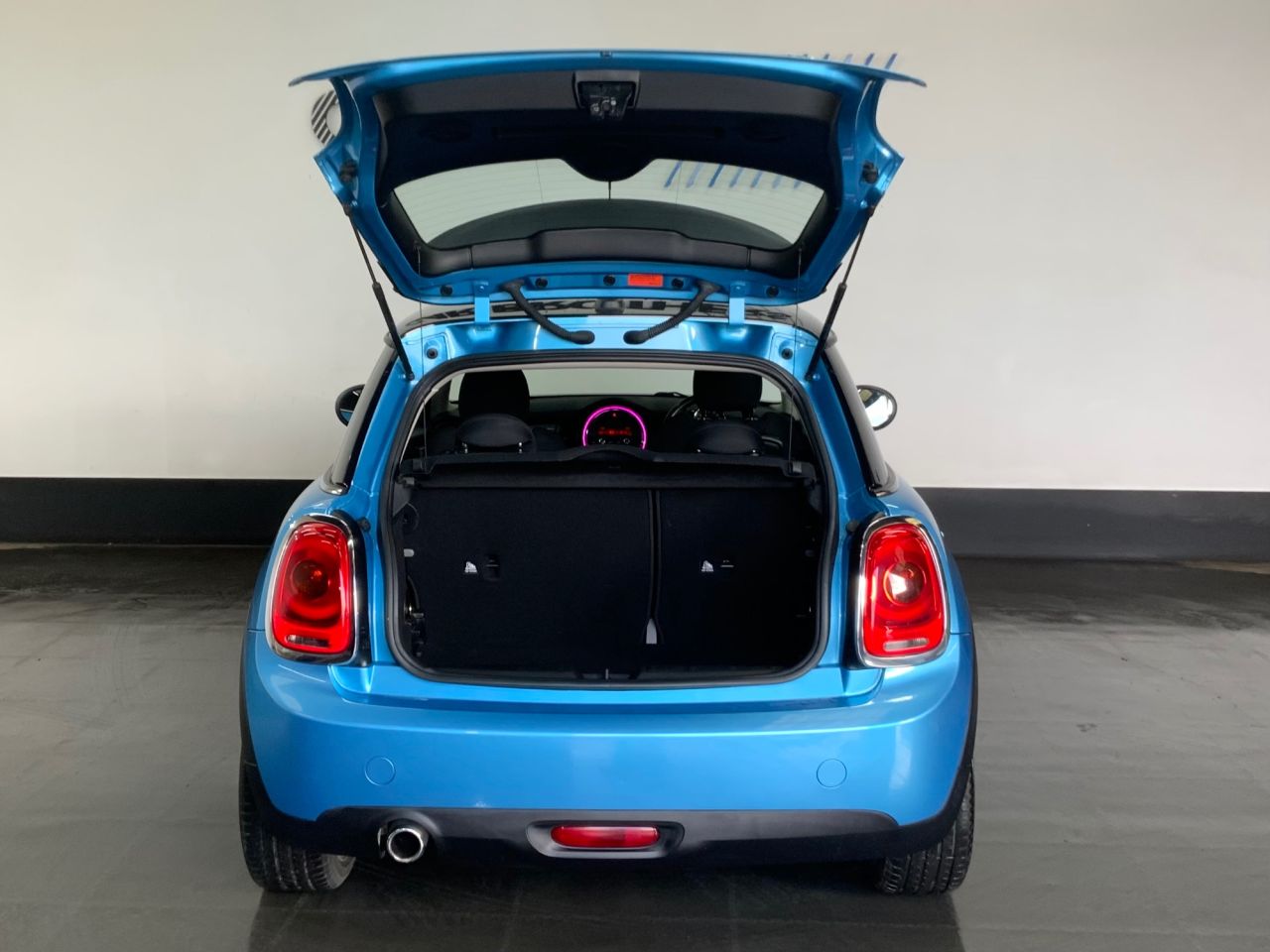 2018 MINI HATCH 1.5 Cooper D Hatchback 3dr Diesel Manual Euro 6 (s/s) (116 ps) - vehicle photo 12 for sale on PureCar