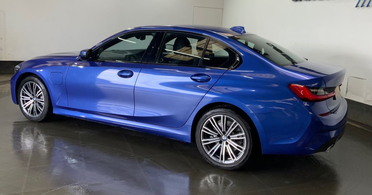 2020 BMW 3 SERIES 2.0 330e 12kWh M Sport Saloon 4dr Petrol Plug-in Hybrid Auto Euro 6 (s/s) ( - vehicle photo 6 for sale on PureCar