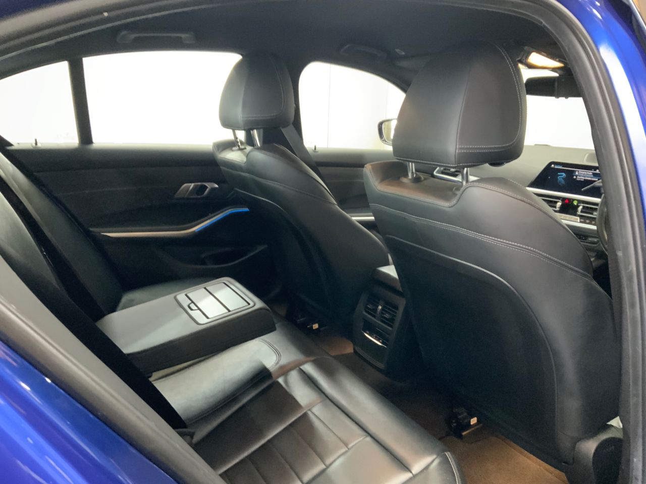 2020 BMW 3 SERIES 2.0 330e 12kWh M Sport Saloon 4dr Petrol Plug-in Hybrid Auto Euro 6 (s/s) ( - vehicle photo 17 for sale on PureCar