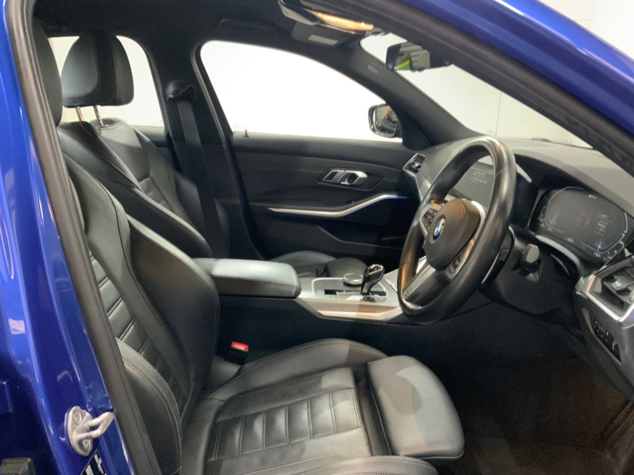 2020 BMW 3 SERIES 2.0 330e 12kWh M Sport Saloon 4dr Petrol Plug-in Hybrid Auto Euro 6 (s/s) ( - vehicle photo 21 for sale on PureCar