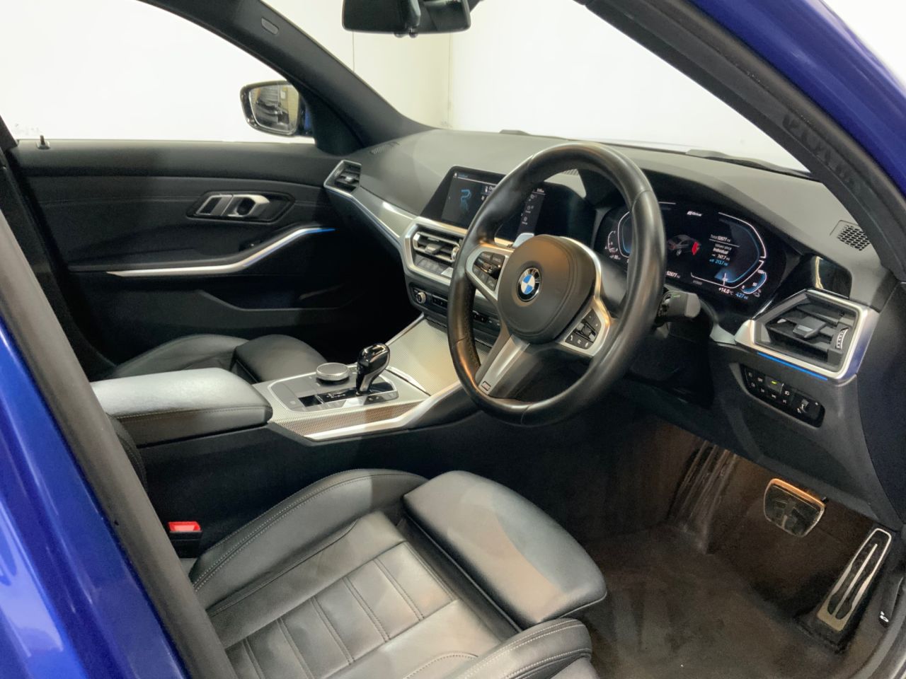 2020 BMW 3 SERIES 2.0 330e 12kWh M Sport Saloon 4dr Petrol Plug-in Hybrid Auto Euro 6 (s/s) ( - vehicle photo 23 for sale on PureCar