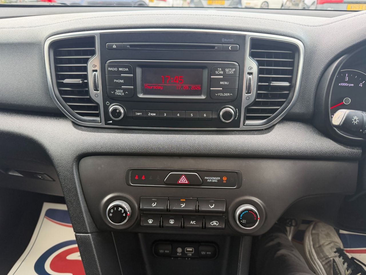 2016 KIA SPORTAGE 1.7 CRDi 1 SUV 5dr Diesel Manual Euro 6 (s/s) (114 bhp) - vehicle photo 12 for sale on PureCar