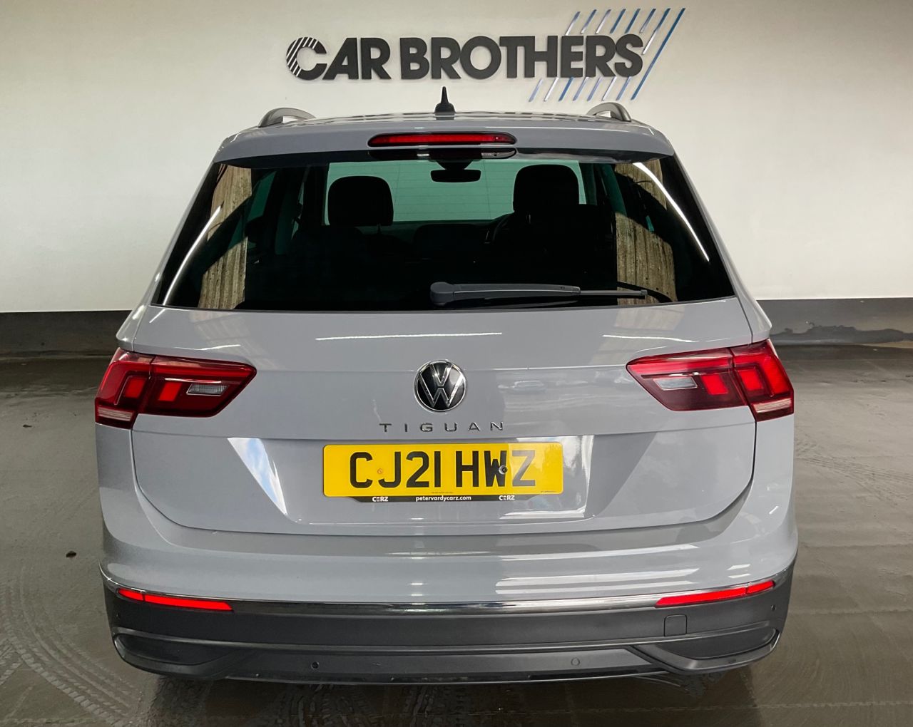 2021 VOLKSWAGEN TIGUAN 1.5 TSI Life SUV 5dr Petrol Manual Euro 6 (s/s) (130 ps) - vehicle photo 9 for sale on PureCar