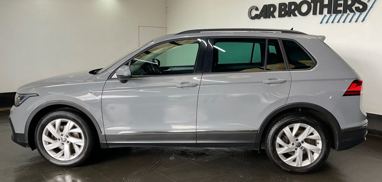 2021 VOLKSWAGEN TIGUAN 1.5 TSI Life SUV 5dr Petrol Manual Euro 6 (s/s) (130 ps) - vehicle photo 7 for sale on PureCar
