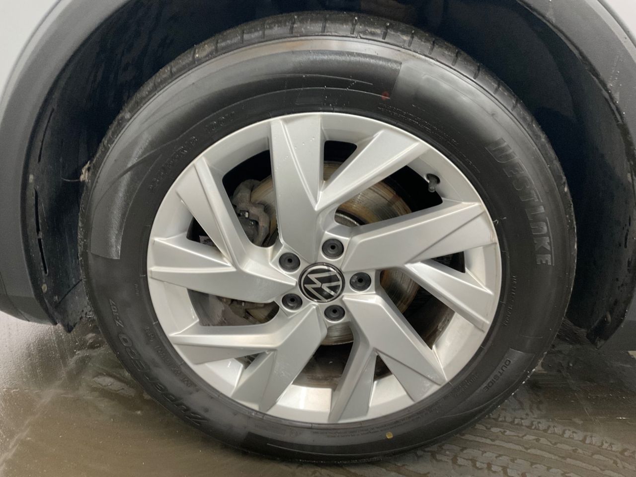 2021 VOLKSWAGEN TIGUAN 1.5 TSI Life SUV 5dr Petrol Manual Euro 6 (s/s) (130 ps) - vehicle photo 14 for sale on PureCar