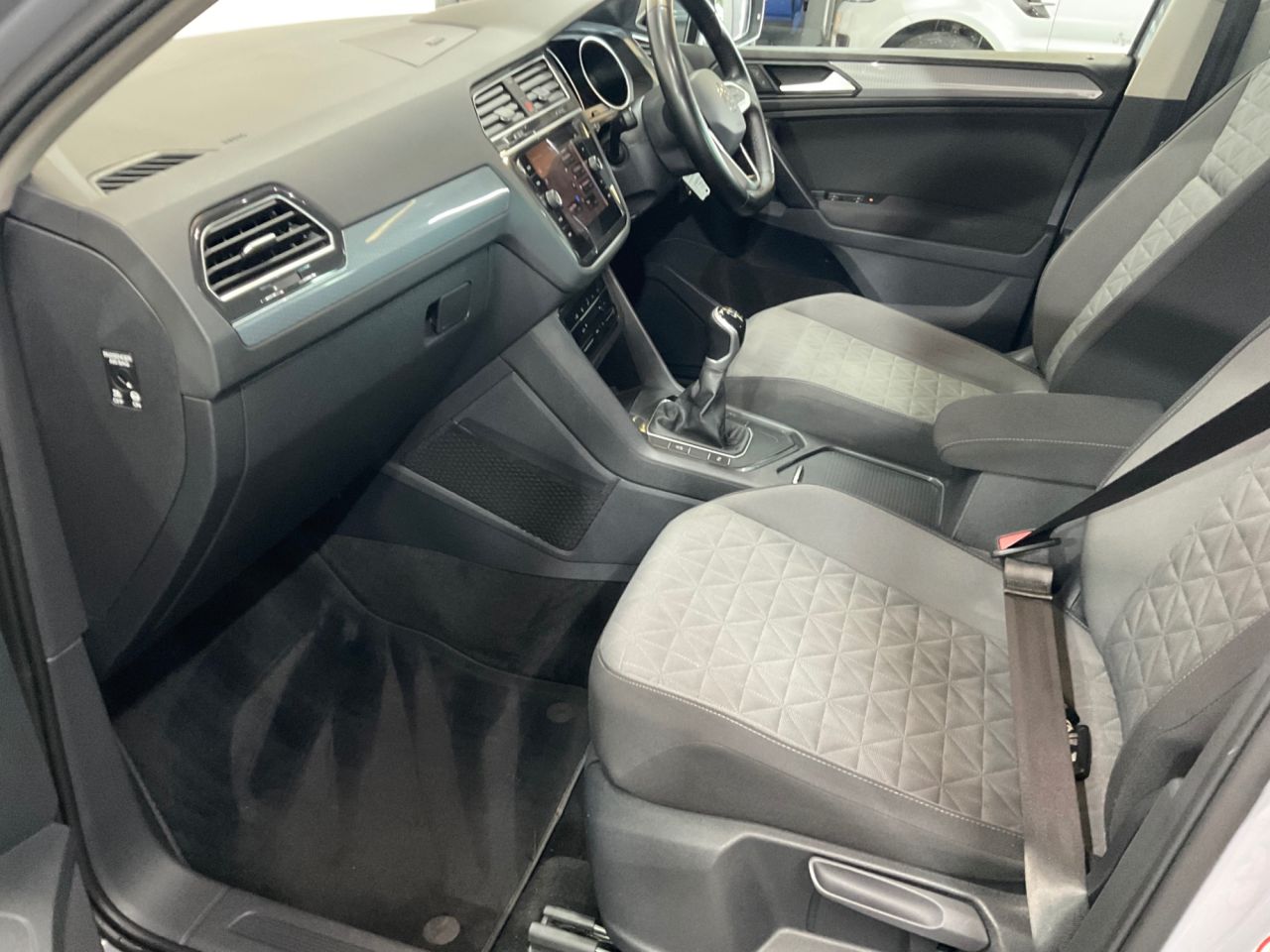 2021 VOLKSWAGEN TIGUAN 1.5 TSI Life SUV 5dr Petrol Manual Euro 6 (s/s) (130 ps) - vehicle photo 15 for sale on PureCar