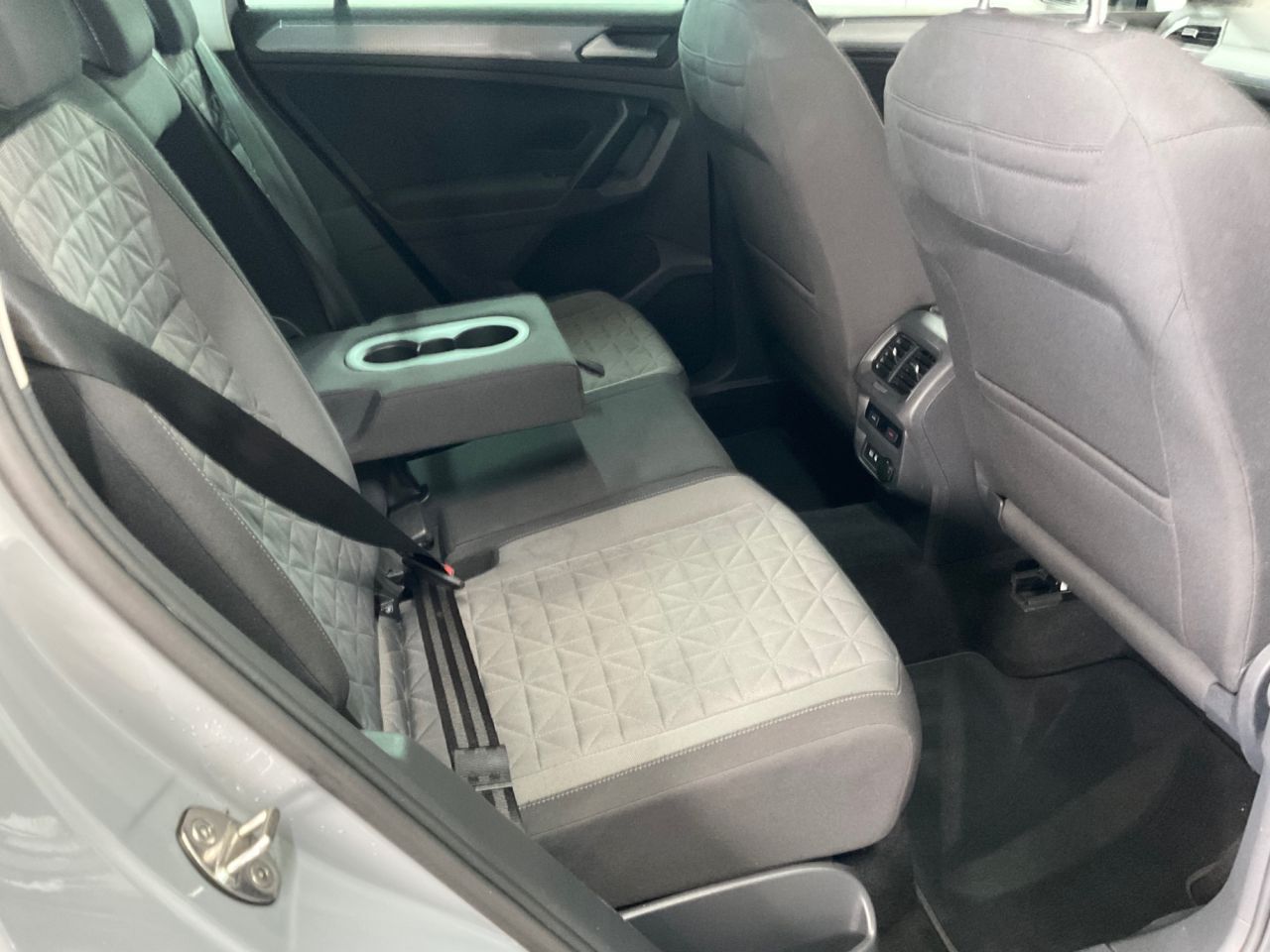 2021 VOLKSWAGEN TIGUAN 1.5 TSI Life SUV 5dr Petrol Manual Euro 6 (s/s) (130 ps) - vehicle photo 19 for sale on PureCar