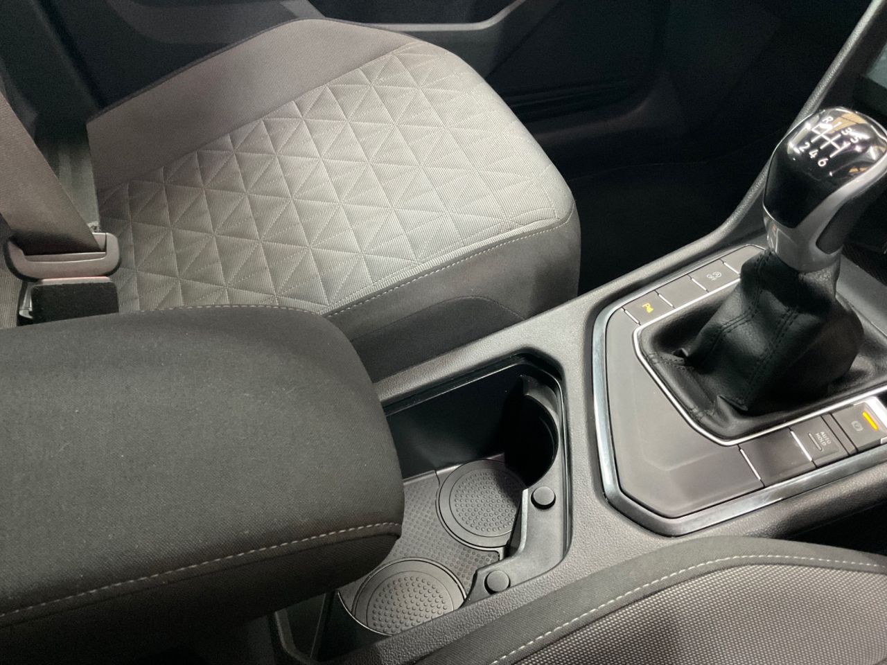 2021 VOLKSWAGEN TIGUAN 1.5 TSI Life SUV 5dr Petrol Manual Euro 6 (s/s) (130 ps) - vehicle photo 25 for sale on PureCar