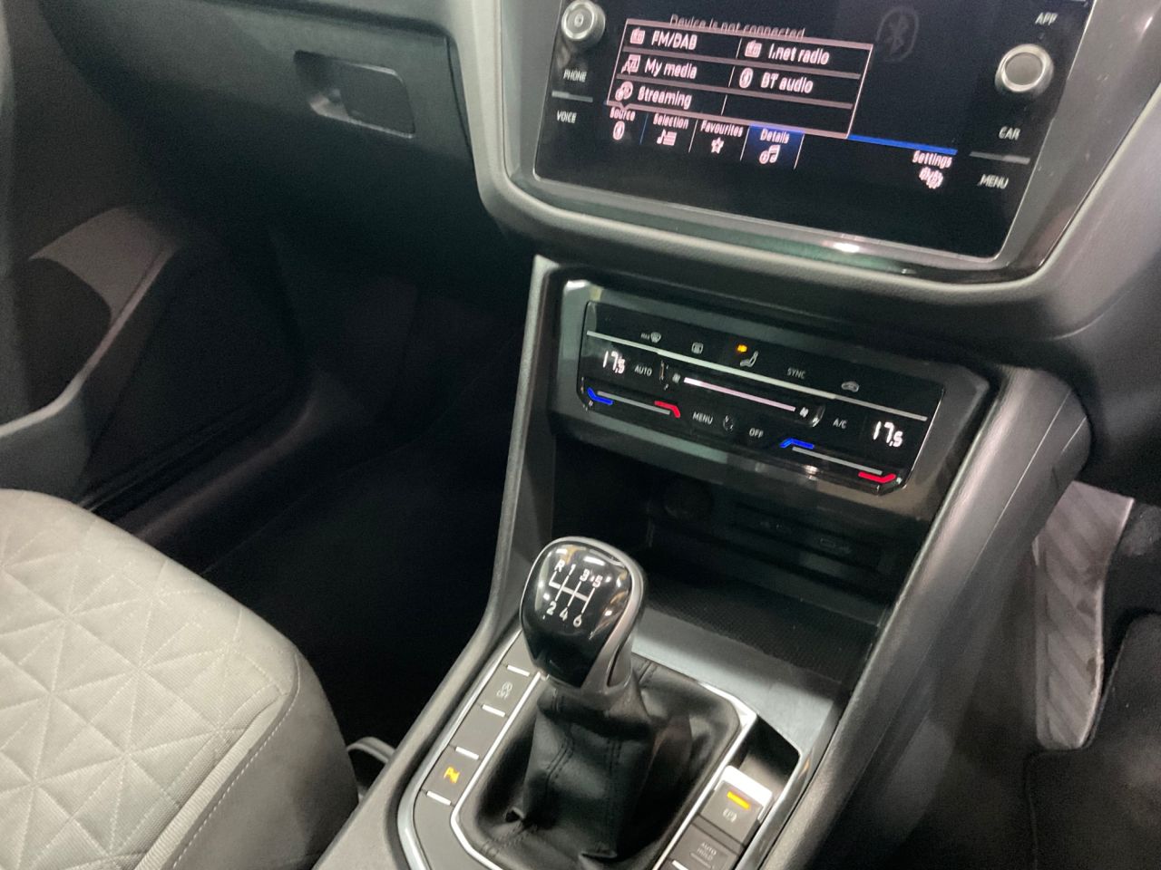 2021 VOLKSWAGEN TIGUAN 1.5 TSI Life SUV 5dr Petrol Manual Euro 6 (s/s) (130 ps) - vehicle photo 27 for sale on PureCar