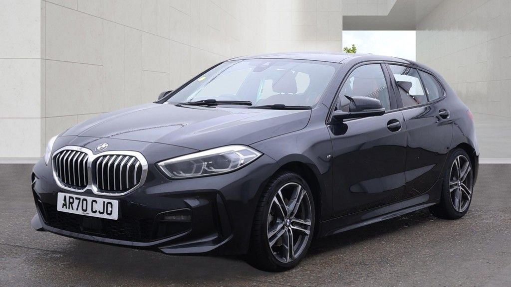 2021 BMW 1 Series — image 2