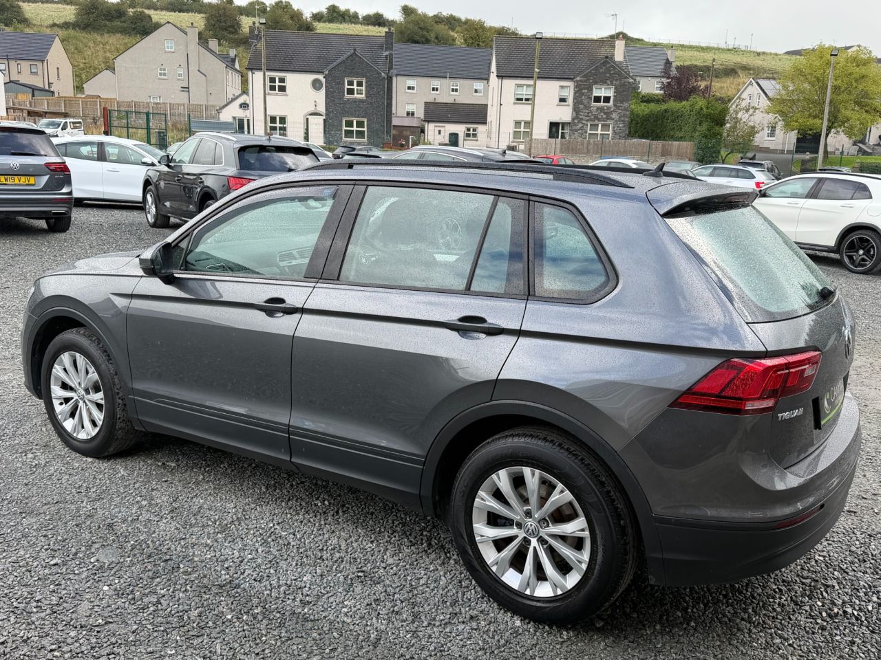 2017 VOLKSWAGEN TIGUAN 2.0 TDI S SUV 5dr Diesel Manual Euro 6 (s/s) (115 ps) - vehicle photo 4 for sale on PureCar