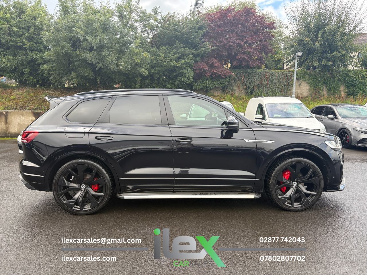 2018 VOLKSWAGEN TOUAREG 3.0 TDI V6 R-Line Tech SUV 5dr Diesel Tiptronic 4Motion Euro 6 (s/s) (286 p - vehicle photo 4 for sale on PureCar