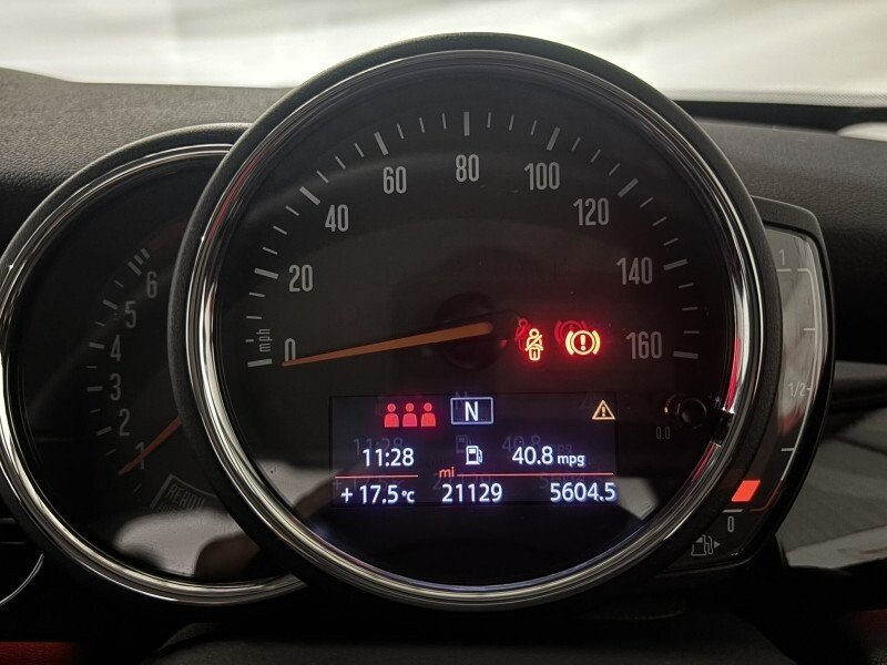 2022 MINI Hatch — image 4