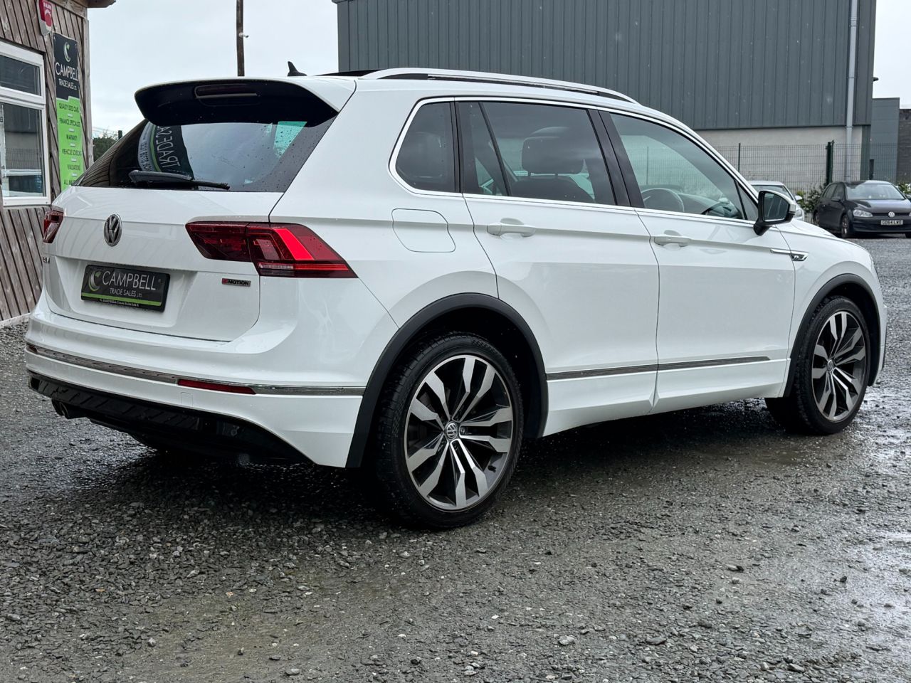 2018 VOLKSWAGEN TIGUAN 2.0 TDI R-Line SUV 5dr Diesel Manual 4Motion Euro 6 (s/s) (150 ps) - vehicle photo 8 for sale on PureCar