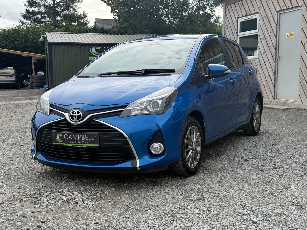 2017 TOYOTA YARIS 1.33 Dual VVT-i Icon Hatchback 5dr Petrol Multidrive S Euro 6 (99 ps) - vehicle photo 2 for sale on PureCar