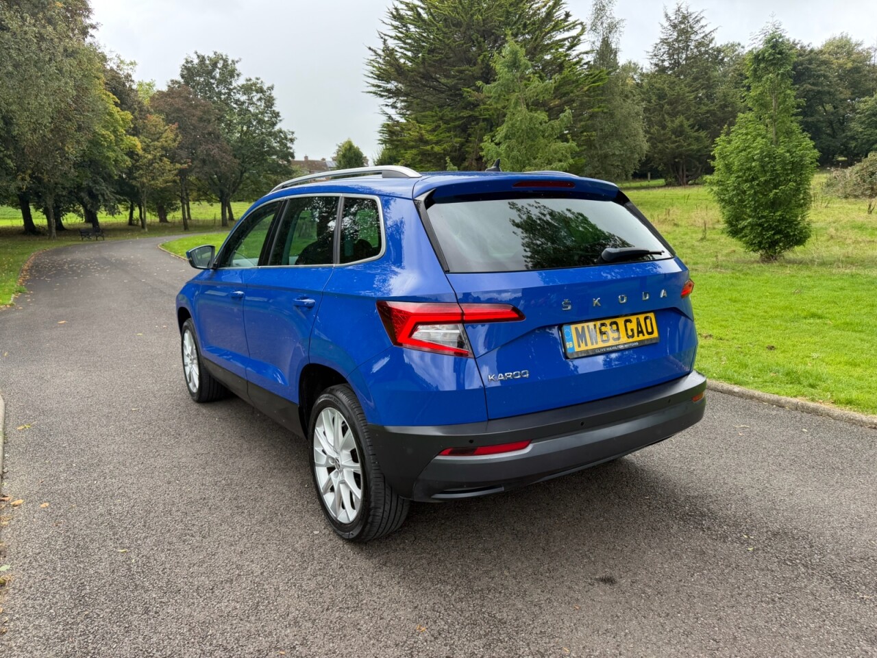 2020 SKODA KAROQ 1.6 TDI SE L SUV 5dr Diesel Manual Euro 6 (s/s) (115 ps) - vehicle photo 10 for sale on PureCar