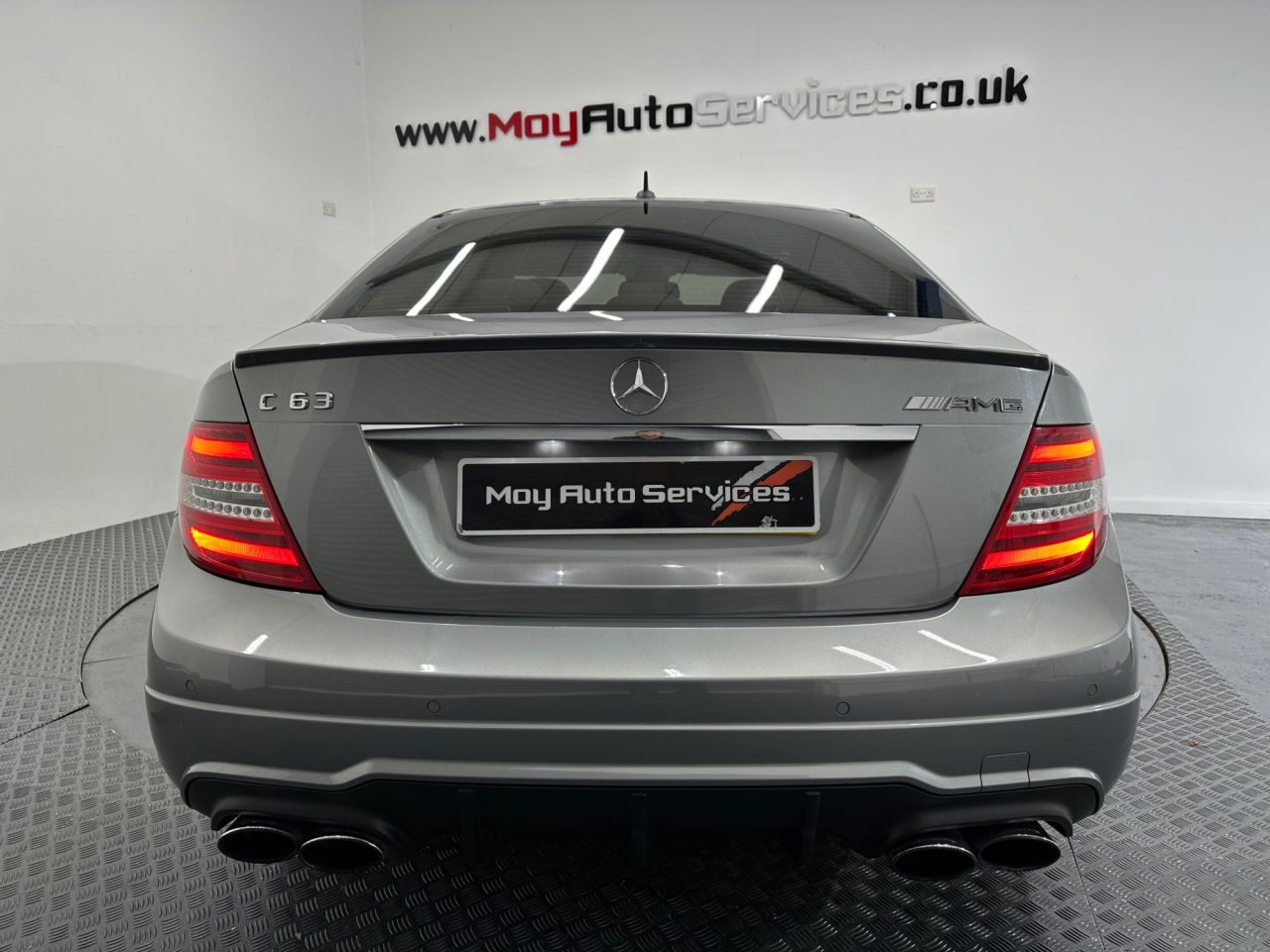2011 MERCEDES C CLASS 6.3 C63 V8 AMG Edition 125 Saloon 4dr Petrol SpdS MCT Euro 5 (457 ps) - vehicle photo 3 for sale on PureCar