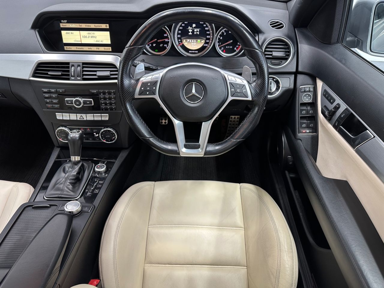 2011 MERCEDES C CLASS 6.3 C63 V8 AMG Edition 125 Saloon 4dr Petrol SpdS MCT Euro 5 (457 ps) - vehicle photo 19 for sale on PureCar
