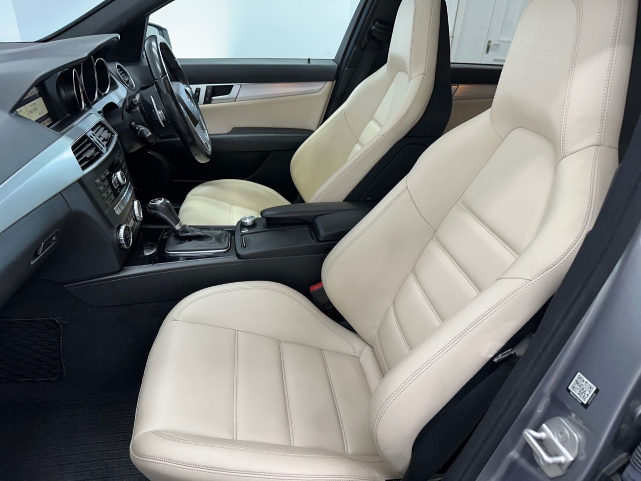 2011 MERCEDES C CLASS 6.3 C63 V8 AMG Edition 125 Saloon 4dr Petrol SpdS MCT Euro 5 (457 ps) - vehicle photo 32 for sale on PureCar