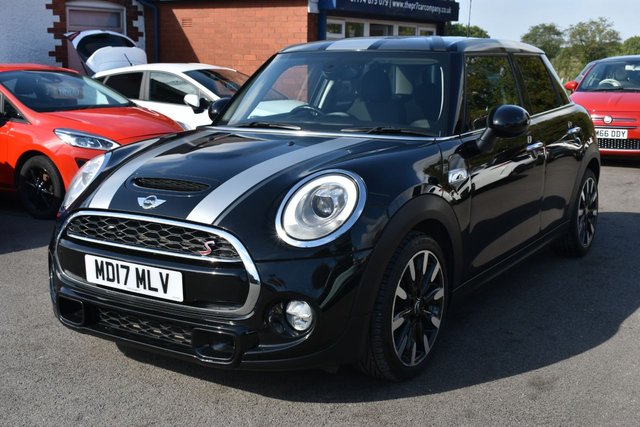2017 MINI HATCH