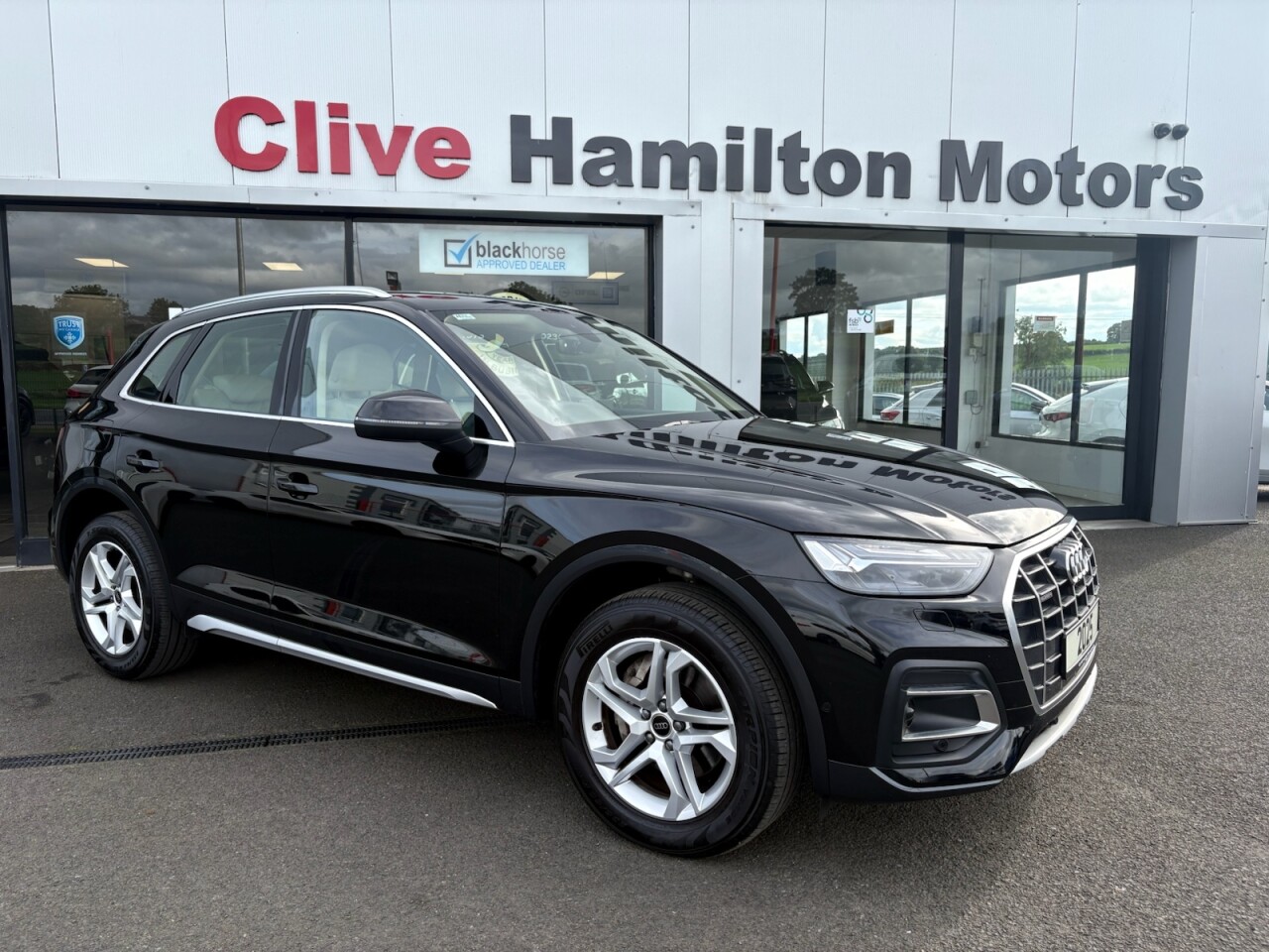 AUDI Q5 2025