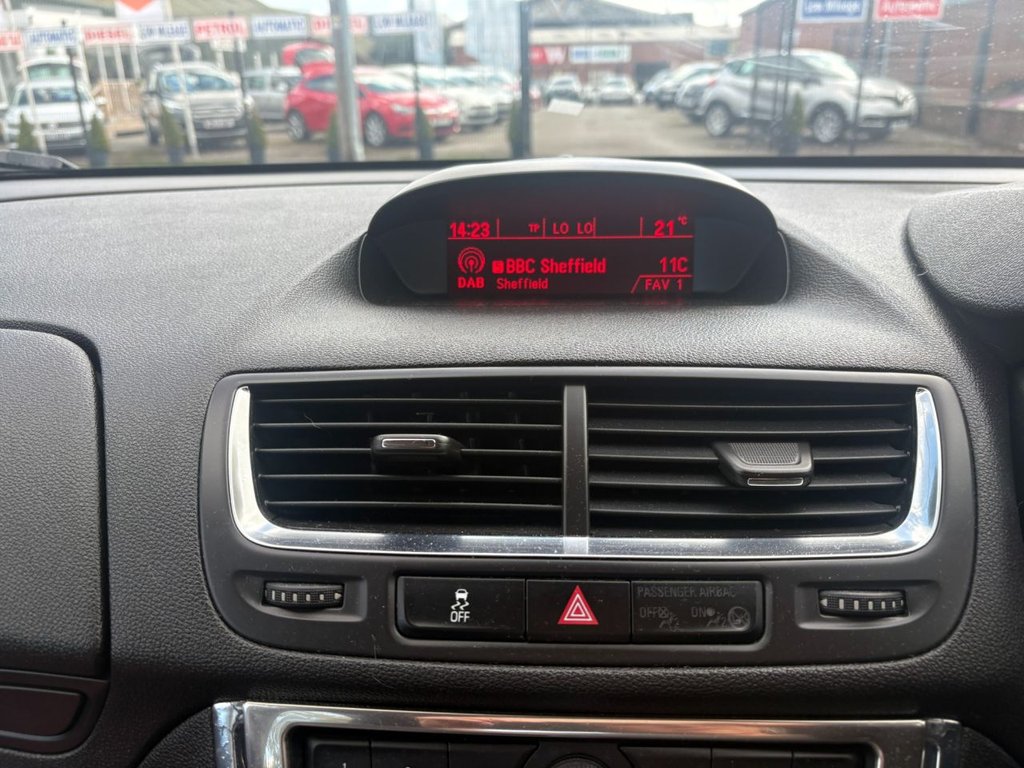 2016 Vauxhall Mokka — image 15