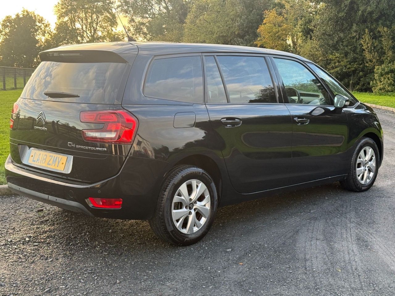 2018 CITROEN GRAND C4 SPACETOURER 1.6 BlueHDi Touch Edition MPV 5dr Diesel Manual Euro 6 (s/s) (100 ps) - vehicle photo 3 for sale on PureCar