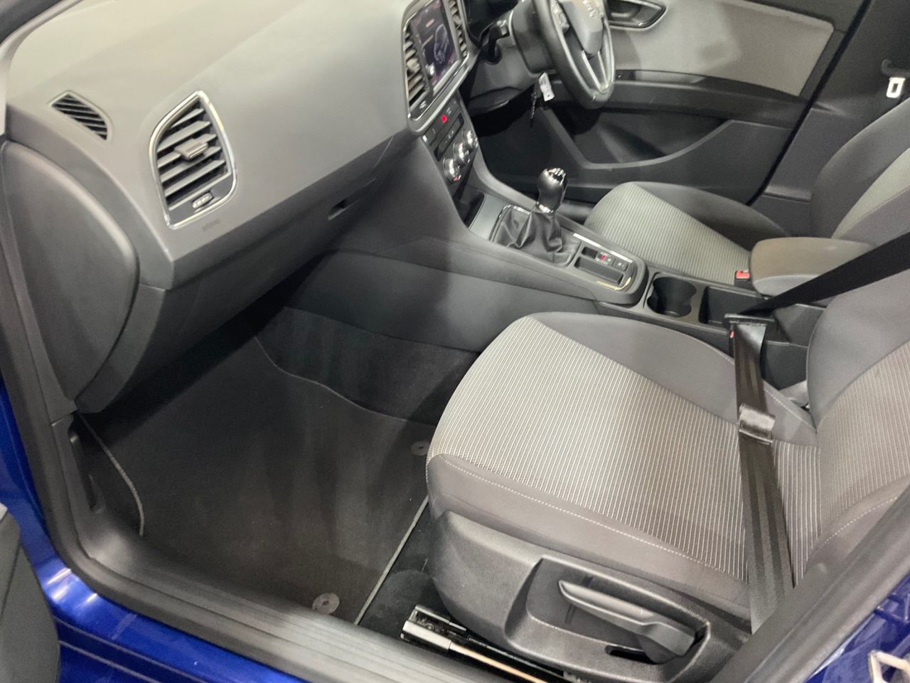 2019 SEAT LEON 1.5 TSI EVO SE Hatchback 5dr Petrol Manual Euro 6 (s/s) (130 ps) - vehicle photo 10 for sale on PureCar
