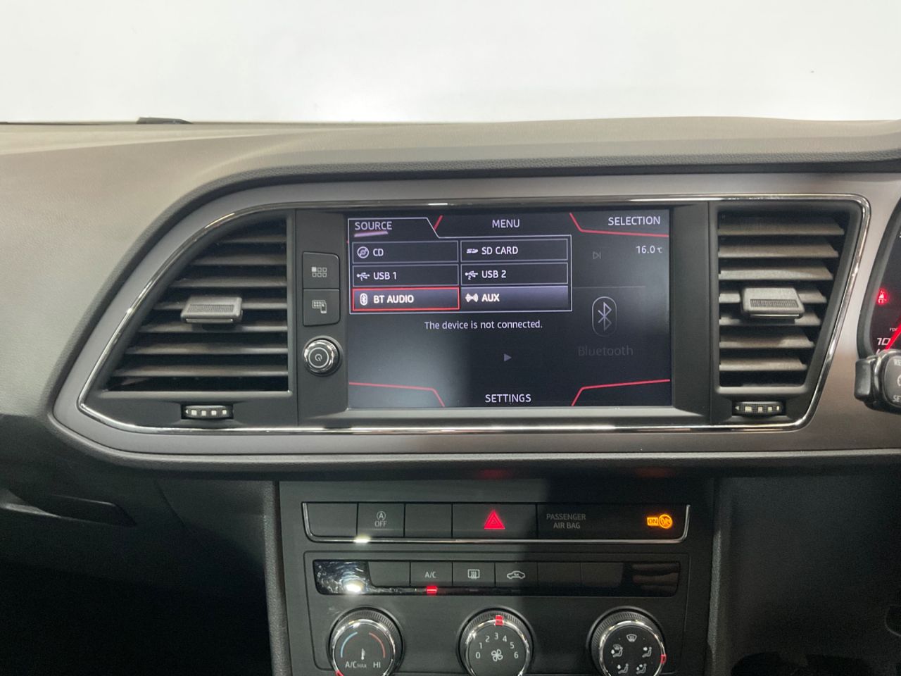 2019 SEAT LEON 1.5 TSI EVO SE Hatchback 5dr Petrol Manual Euro 6 (s/s) (130 ps) - vehicle photo 16 for sale on PureCar