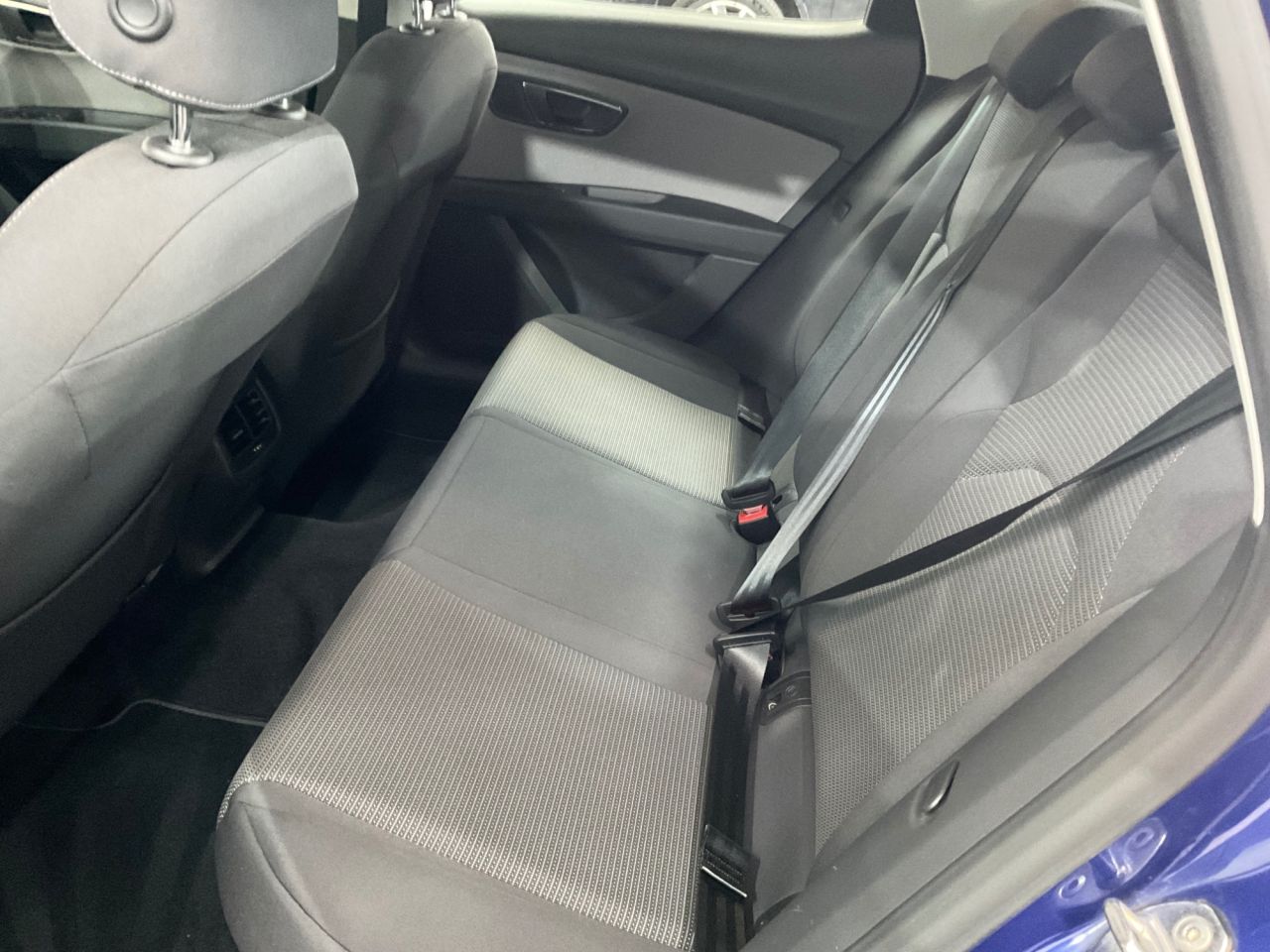 2019 SEAT LEON 1.5 TSI EVO SE Hatchback 5dr Petrol Manual Euro 6 (s/s) (130 ps) - vehicle photo 21 for sale on PureCar
