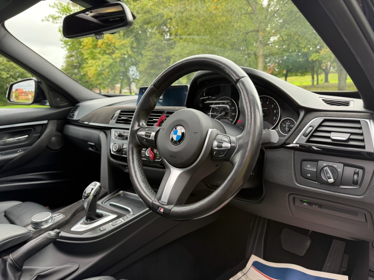 2018 BMW 3 SERIES 3.0 340i M Sport Shadow Edition Saloon 4dr Petrol Auto Euro 6 (s/s) (326 ps - vehicle photo 2 for sale on PureCar