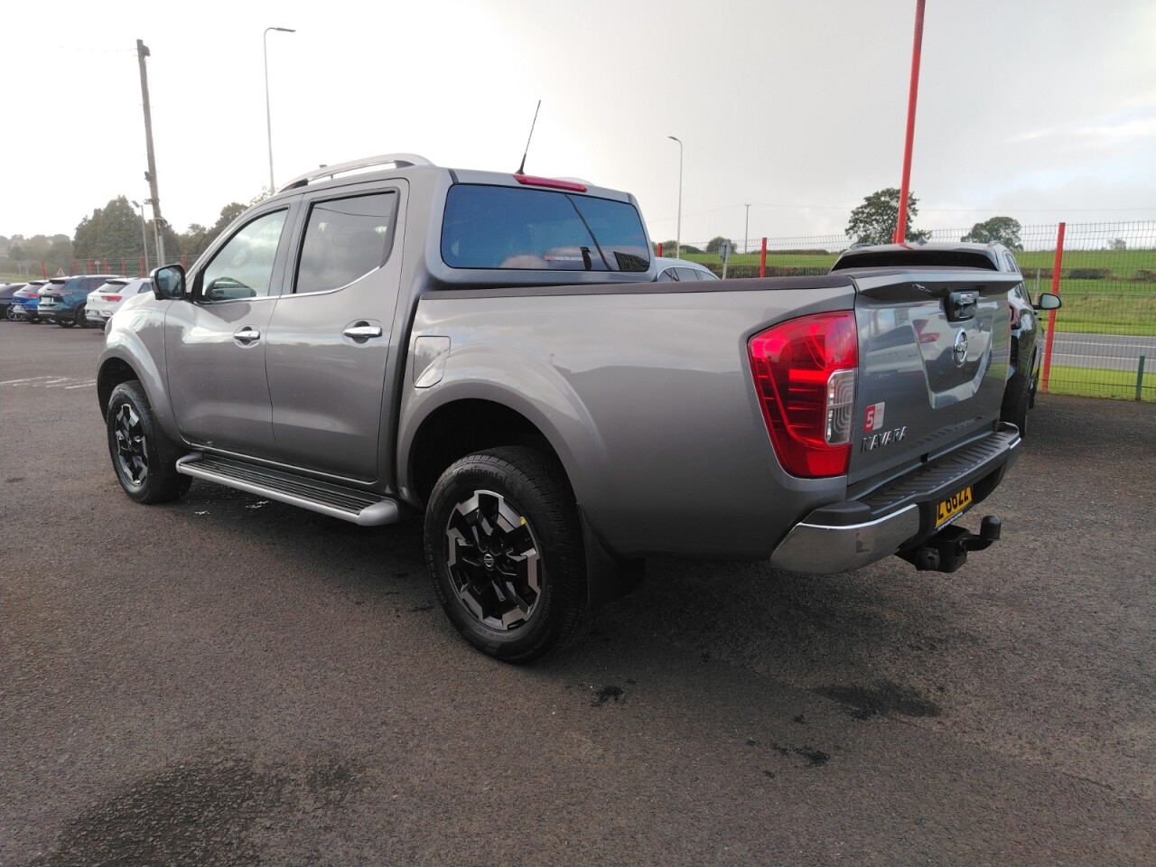 2020 NISSAN NAVARA 2.3 dCi Tekna Pickup Double Cab 4dr Diesel Auto 4WD Euro 6 (190 ps) - vehicle photo 9 for sale on PureCar