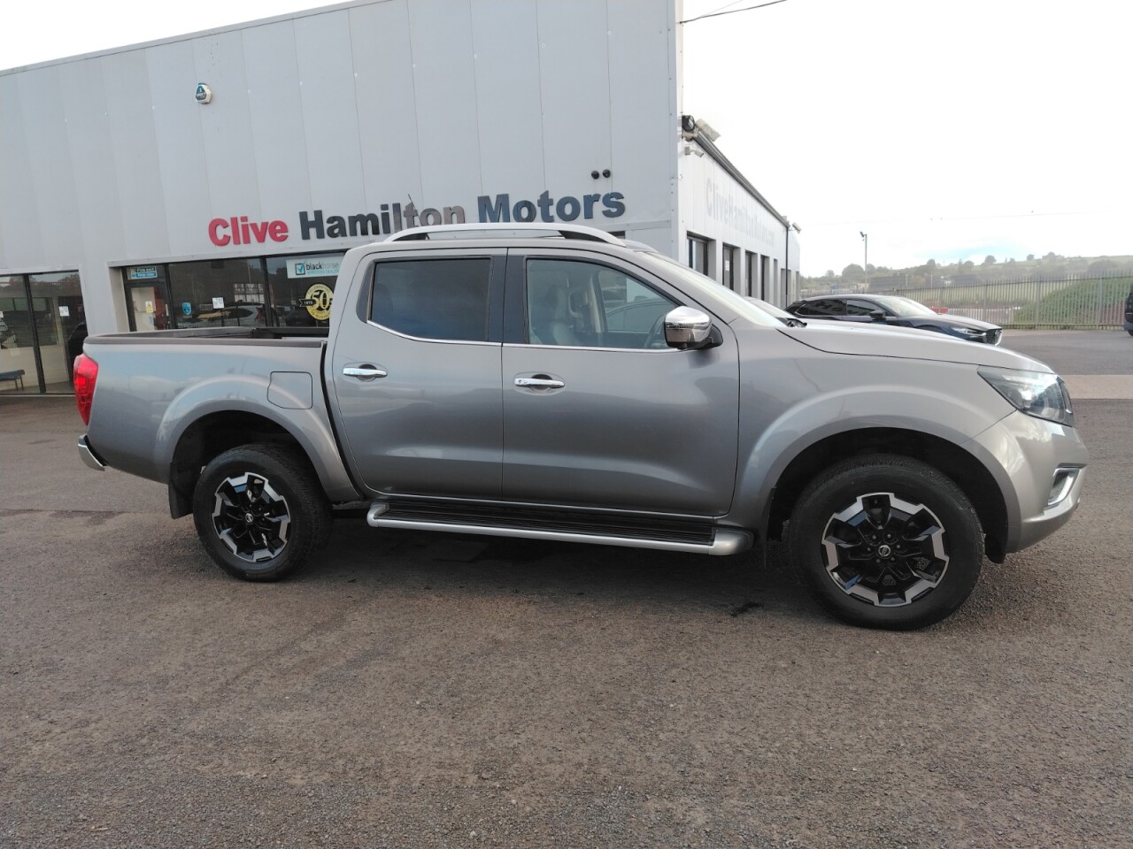 2020 NISSAN NAVARA 2.3 dCi Tekna Pickup Double Cab 4dr Diesel Auto 4WD Euro 6 (190 ps) - vehicle photo 27 for sale on PureCar