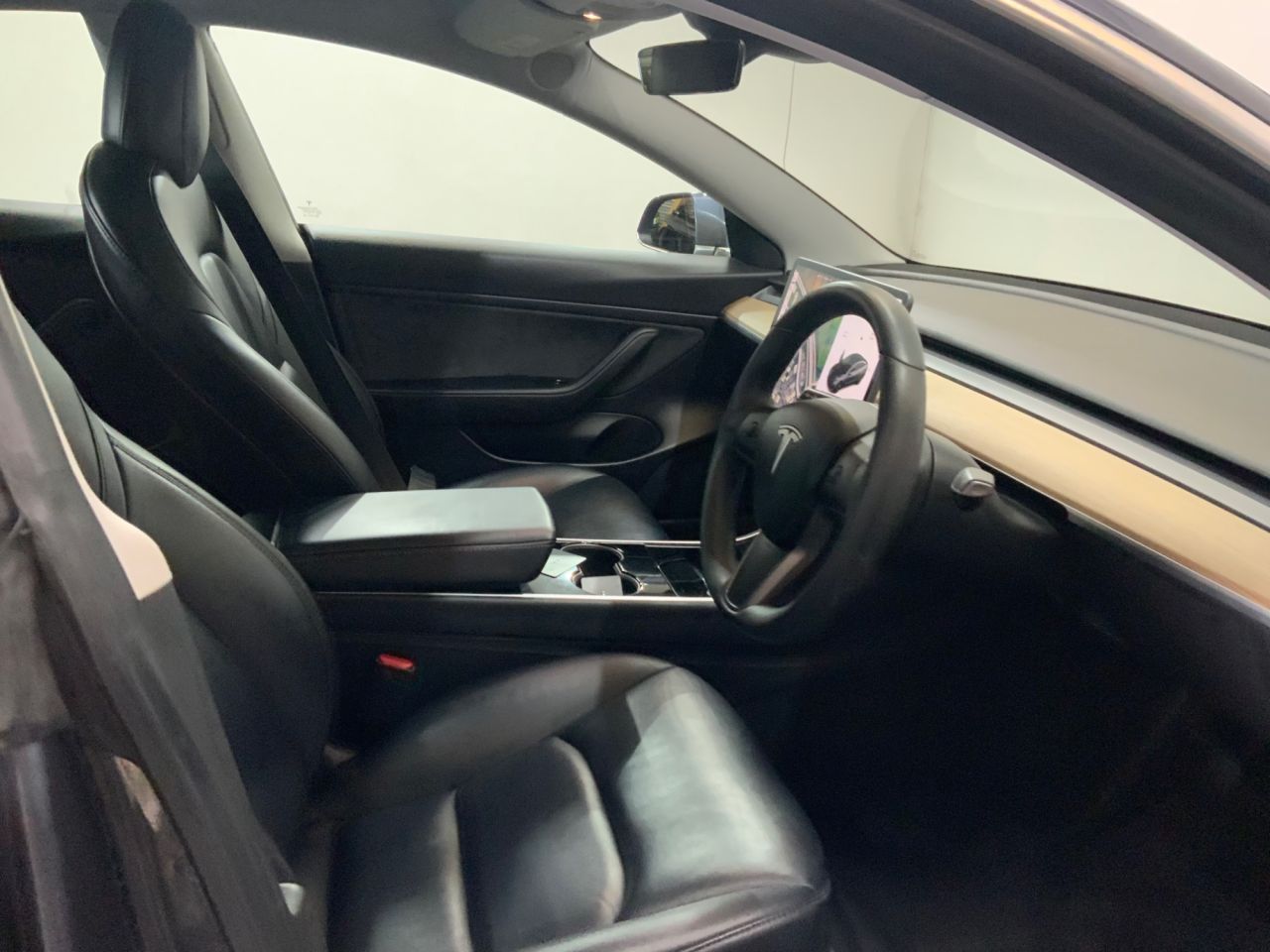 2020 TESLA Model 3 (Dual Motor) Long Range Saloon 4dr Electric Auto 4WDE (346 ps) - vehicle photo 16 for sale on PureCar