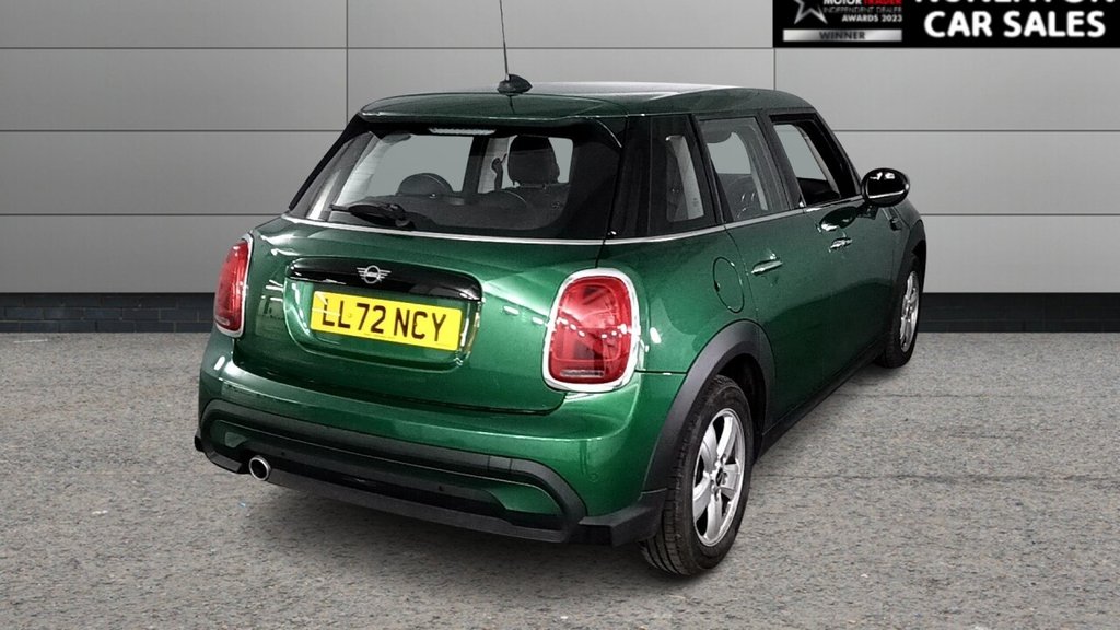 2022 MINI Hatch — image 2