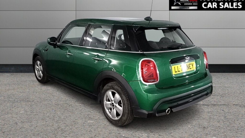 2022 MINI Hatch — image 4