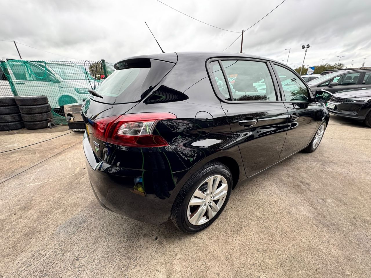 2016 PEUGEOT 1.6 BlueHDi Active Hatchback 5dr Diesel Manual Euro 6 (s/s) (120 ps) - vehicle photo 5 for sale on PureCar