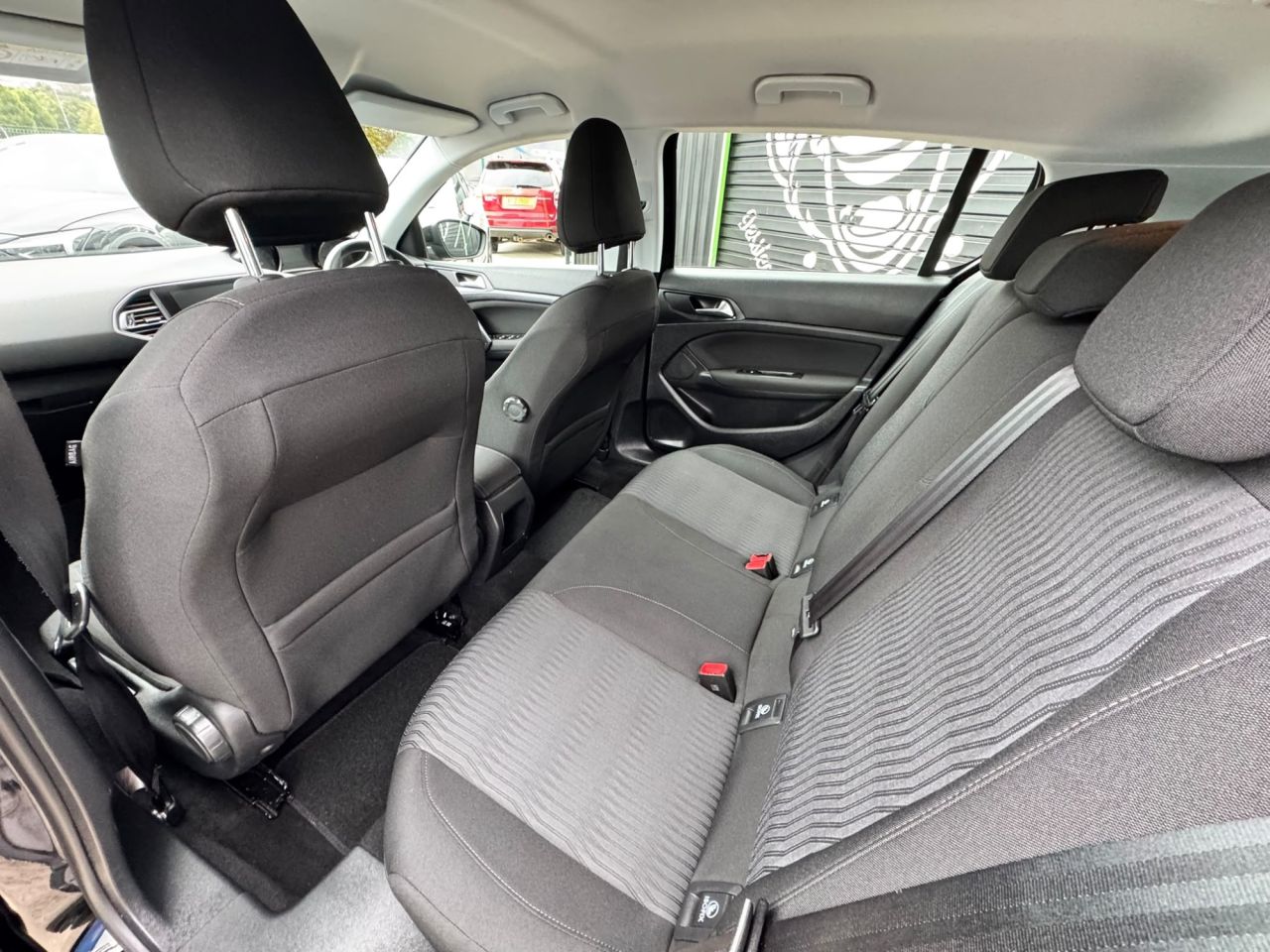 2016 PEUGEOT 1.6 BlueHDi Active Hatchback 5dr Diesel Manual Euro 6 (s/s) (120 ps) - vehicle photo 12 for sale on PureCar