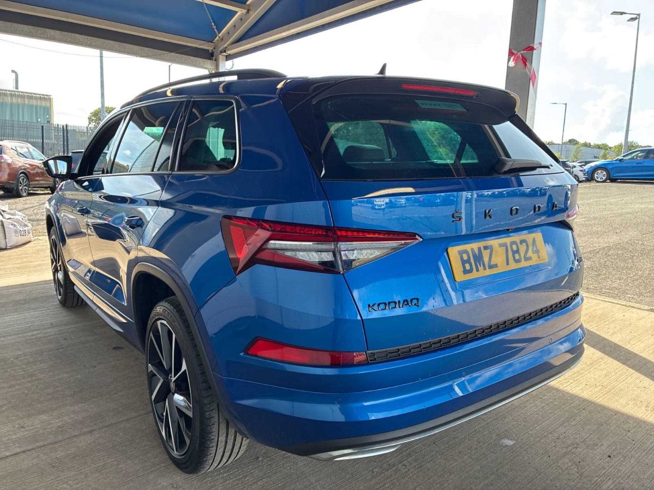 2023 SKODA KODIAQ 2.0 TDI SportLine SUV 5dr Diesel DSG 4WD Euro 6 (s/s) (7 Seat) (150 ps) - vehicle photo 3 for sale on PureCar