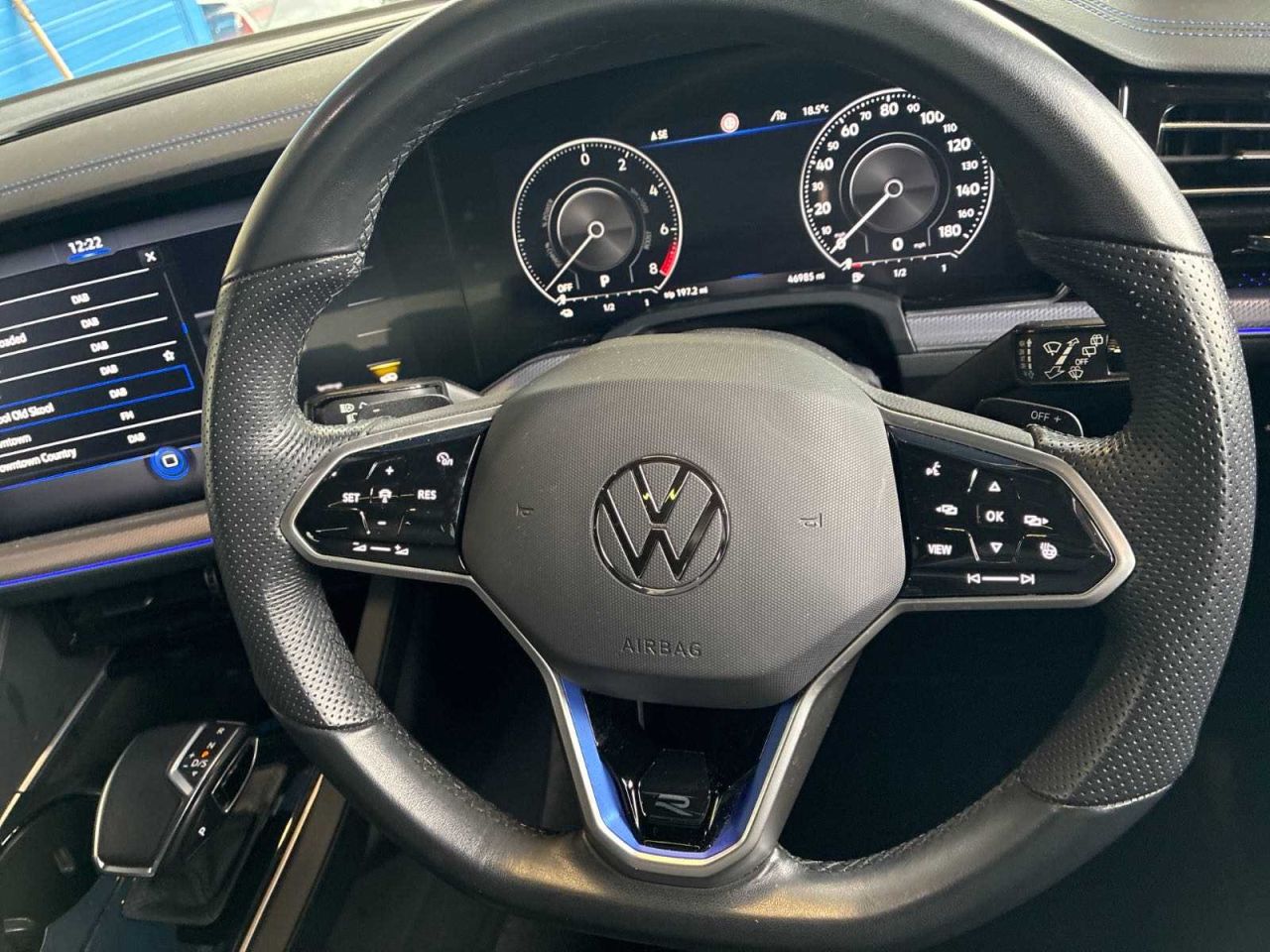 2023 VOLKSWAGEN TOUAREG 3.0 V6 TSI eHybrid 14.3kWh R SUV 5dr Petrol Plug-in Hybrid Tiptronic 4Motio - vehicle photo 6 for sale on PureCar