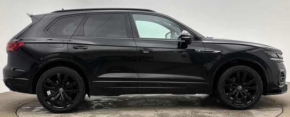 2023 VOLKSWAGEN TOUAREG 3.0 TDI V6 Black Edition SUV 5dr Diesel Tiptronic 4Motion Euro 6 (s/s) (286 - vehicle photo 4 for sale on PureCar