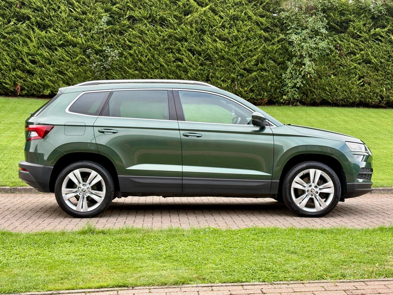 2018 SKODA KAROQ 1.6 TDI SE L SUV 5dr Diesel DSG Euro 6 (s/s) (115 ps) - vehicle photo 7 for sale on PureCar
