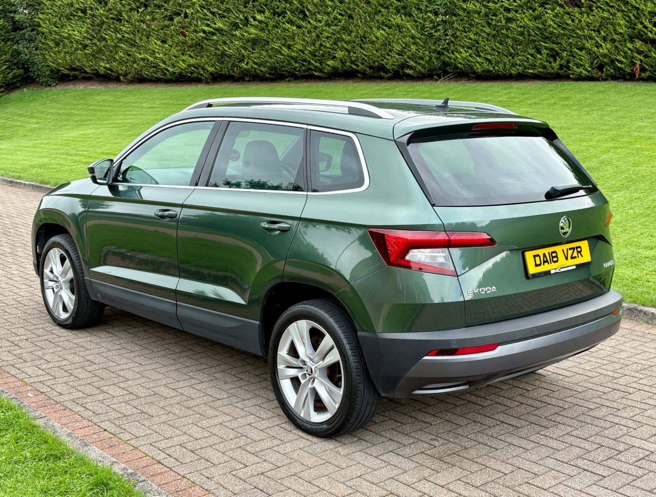2018 SKODA KAROQ 1.6 TDI SE L SUV 5dr Diesel DSG Euro 6 (s/s) (115 ps) - vehicle photo 4 for sale on PureCar